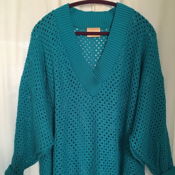 Tunic-style sweater - Picture 1 of 4